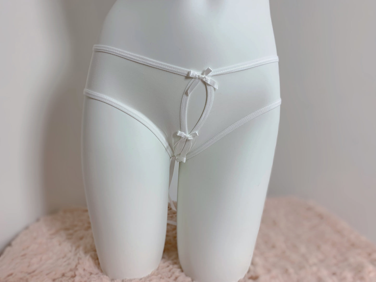 Lace Butterfly Low Waist Crotchless Pantie